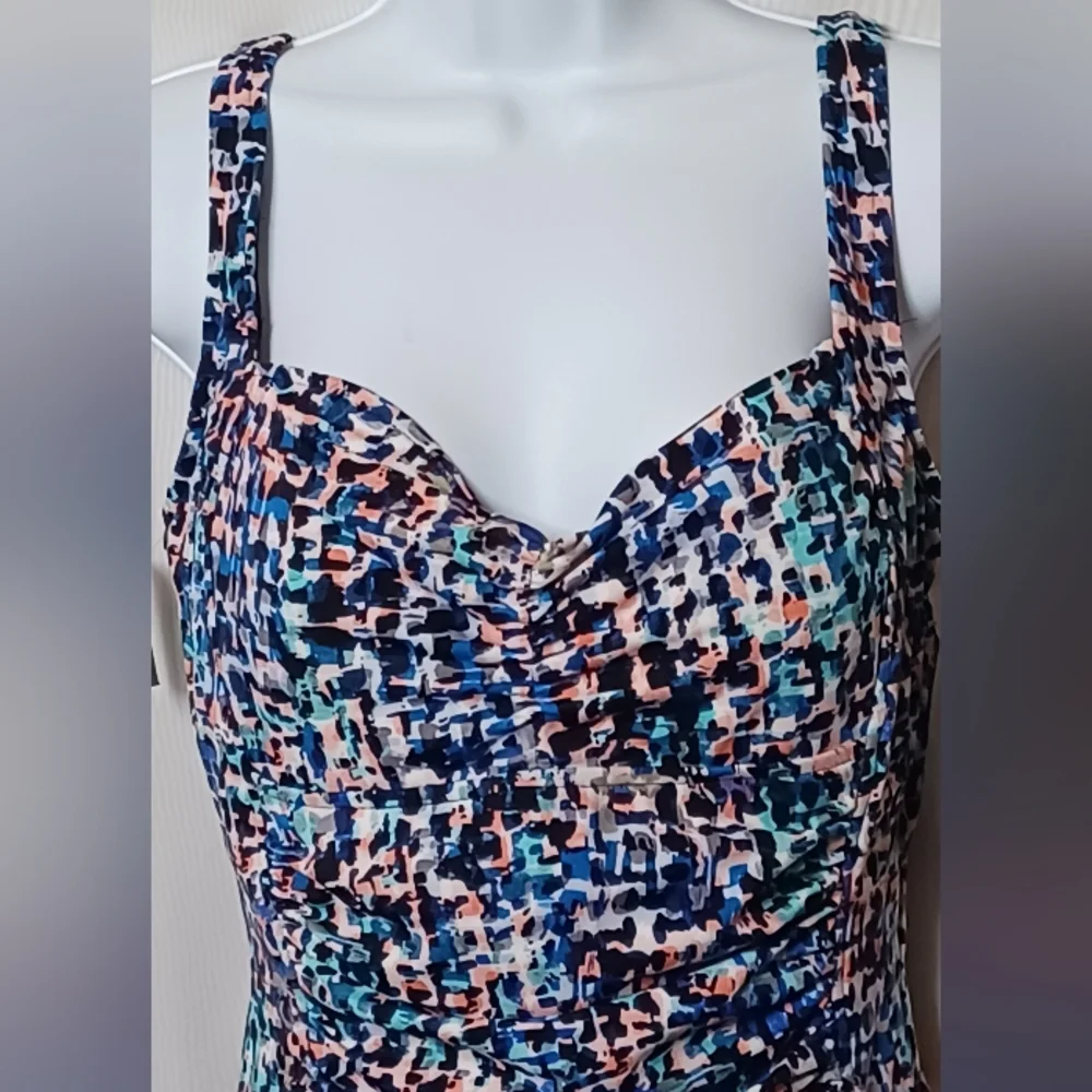 SWIM Solutions Women's Black Multi-Color Sherred Swimsuit. Size 16 - Picture 2 of 16